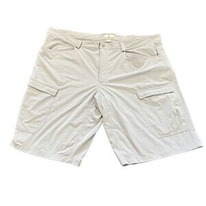 Ascend Men's Gray  Rip Stop Stretch  Zip Pocket Performance Shorts 44 11 1/2"